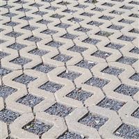 Zatrávňovacia dlažba 60 × 40 × 8 cm sivá paleta 40 ks